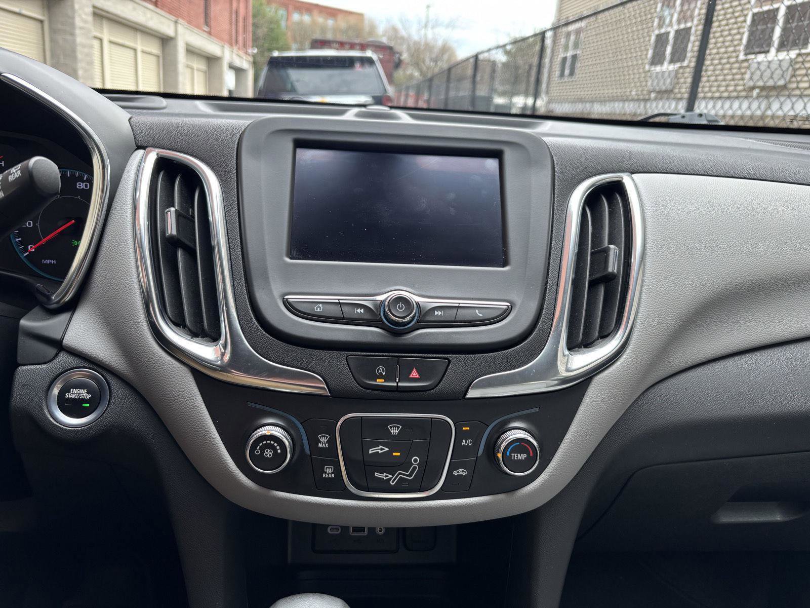 Used 2024 Chevrolet Equinox LS AWD/4WD image 16