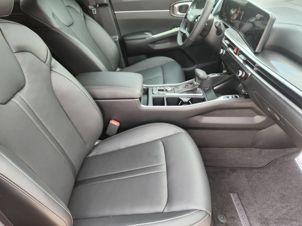 New 2026 Kia Sorento S w/ S Panoramic Sunroof Package FWD image 13