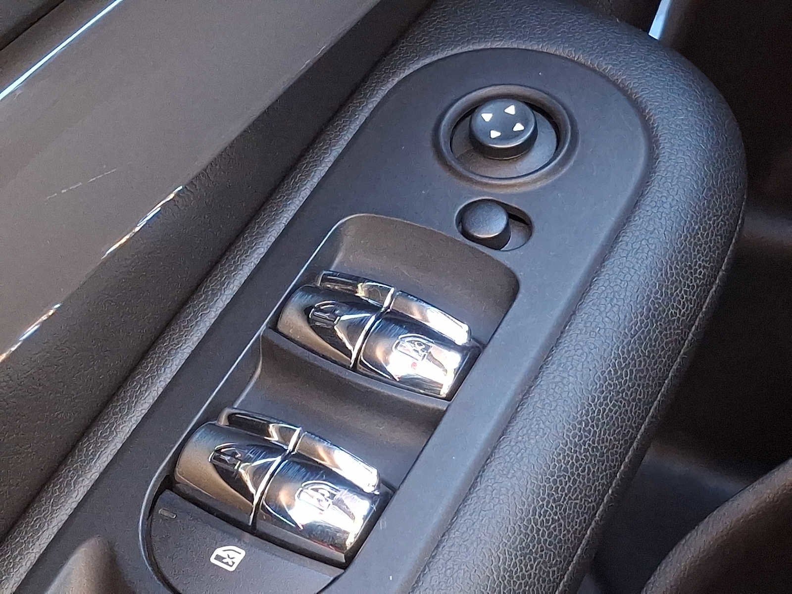 Used 2019 MINI Cooper Clubman S image 24