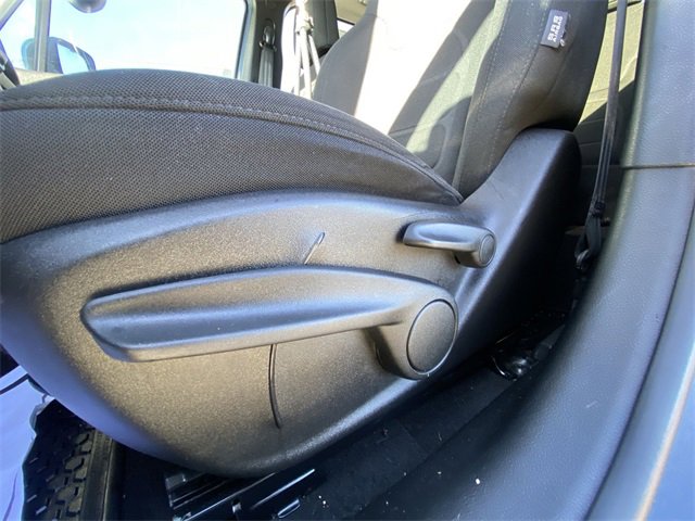 Used 2019 Jeep Renegade Latitude w/ UConnect 8.4 Nav Group image 12