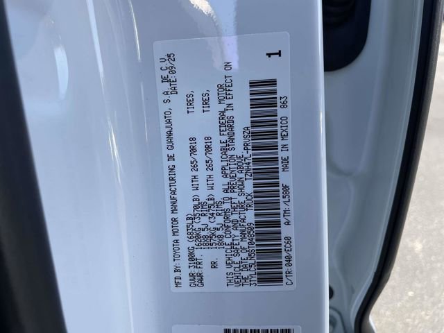 Used 2025 Toyota Tacoma Trailhunter AWD/4WD image 34