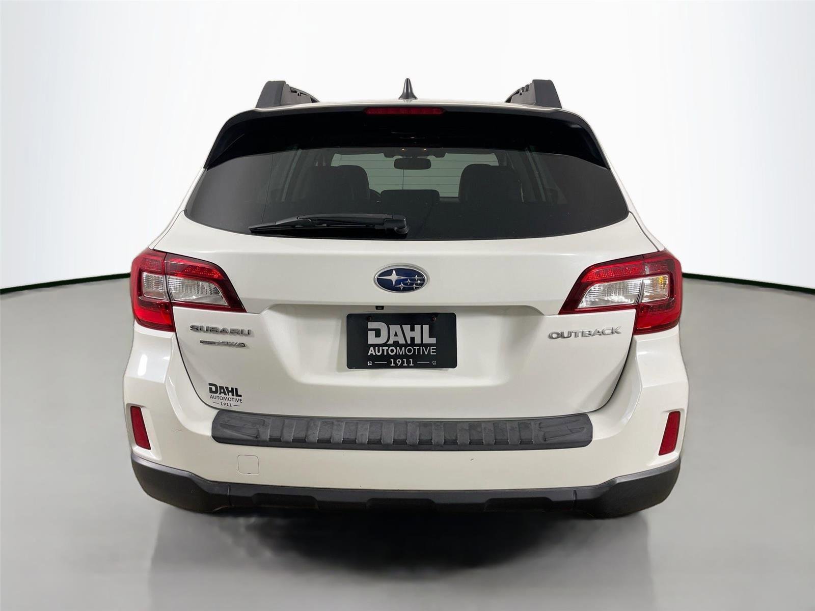 Used 2016 Subaru Outback 2.5i Limited image 12