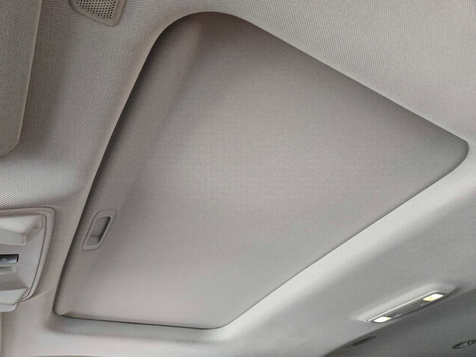 Used 2015 Cadillac Escalade ESV Luxury image 24