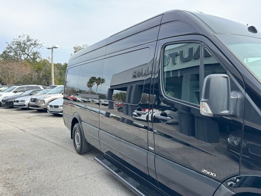 Used 2012 Mercedes-Benz Sprinter 2500 image 4