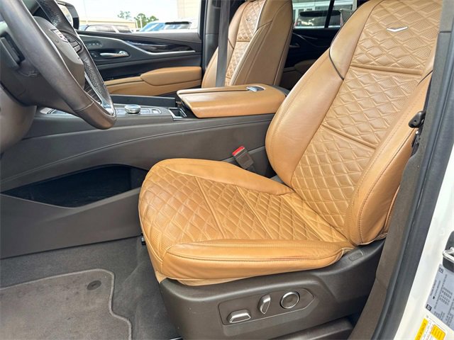 Used 2021 Cadillac Escalade Sport w/ Driver Assist Tech Package image 21