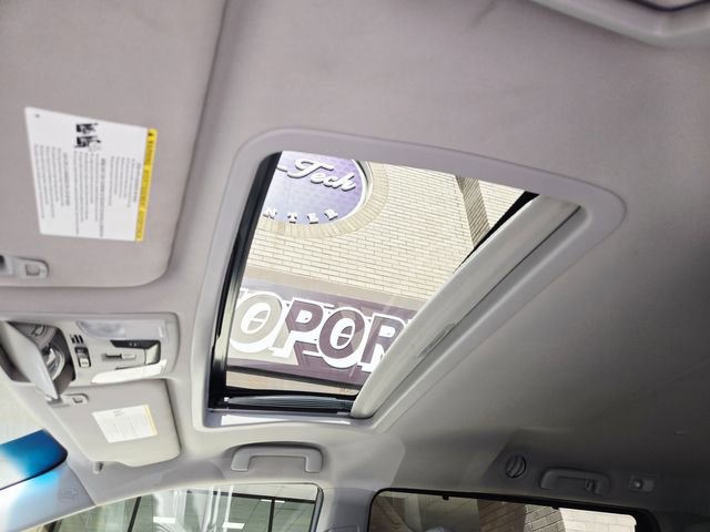Used 2017 Toyota Sienna XLE FWD image 10