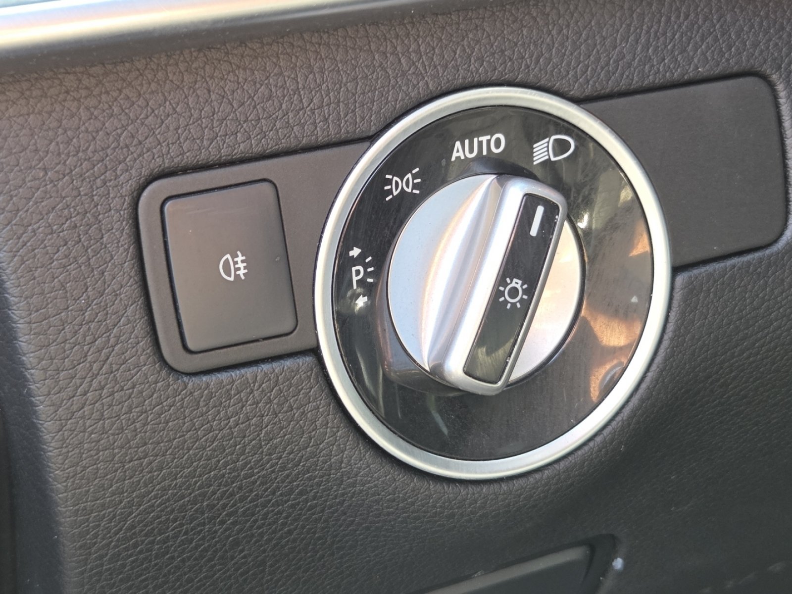 Used 2018 Mercedes-Benz GLS 450 4MATIC image 14