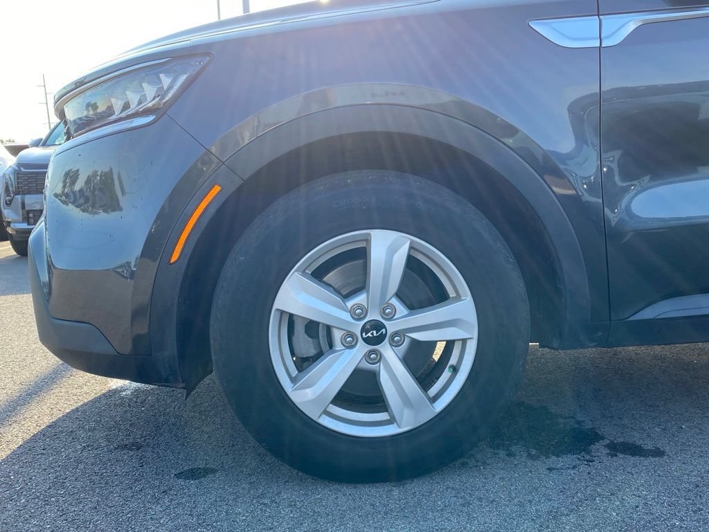Certified 2023 Kia Sorento LX FWD image 31