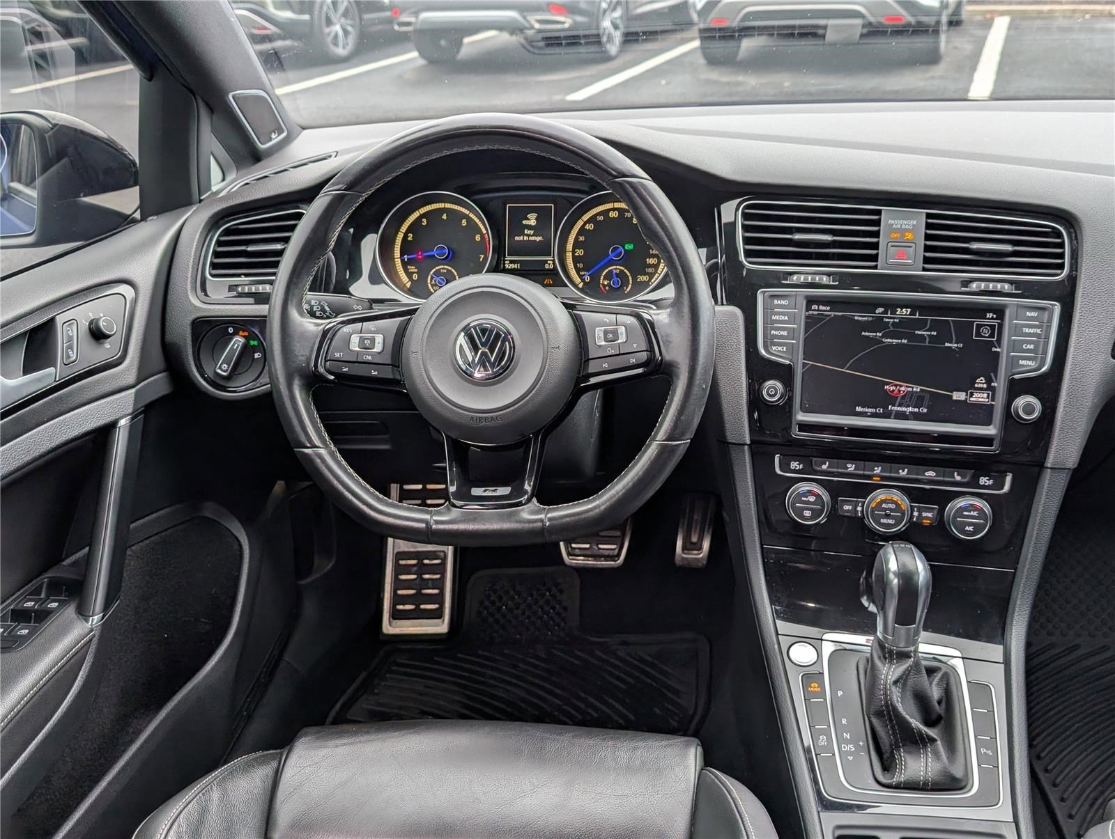 Used 2016 Volkswagen Golf R 4-Door image 15