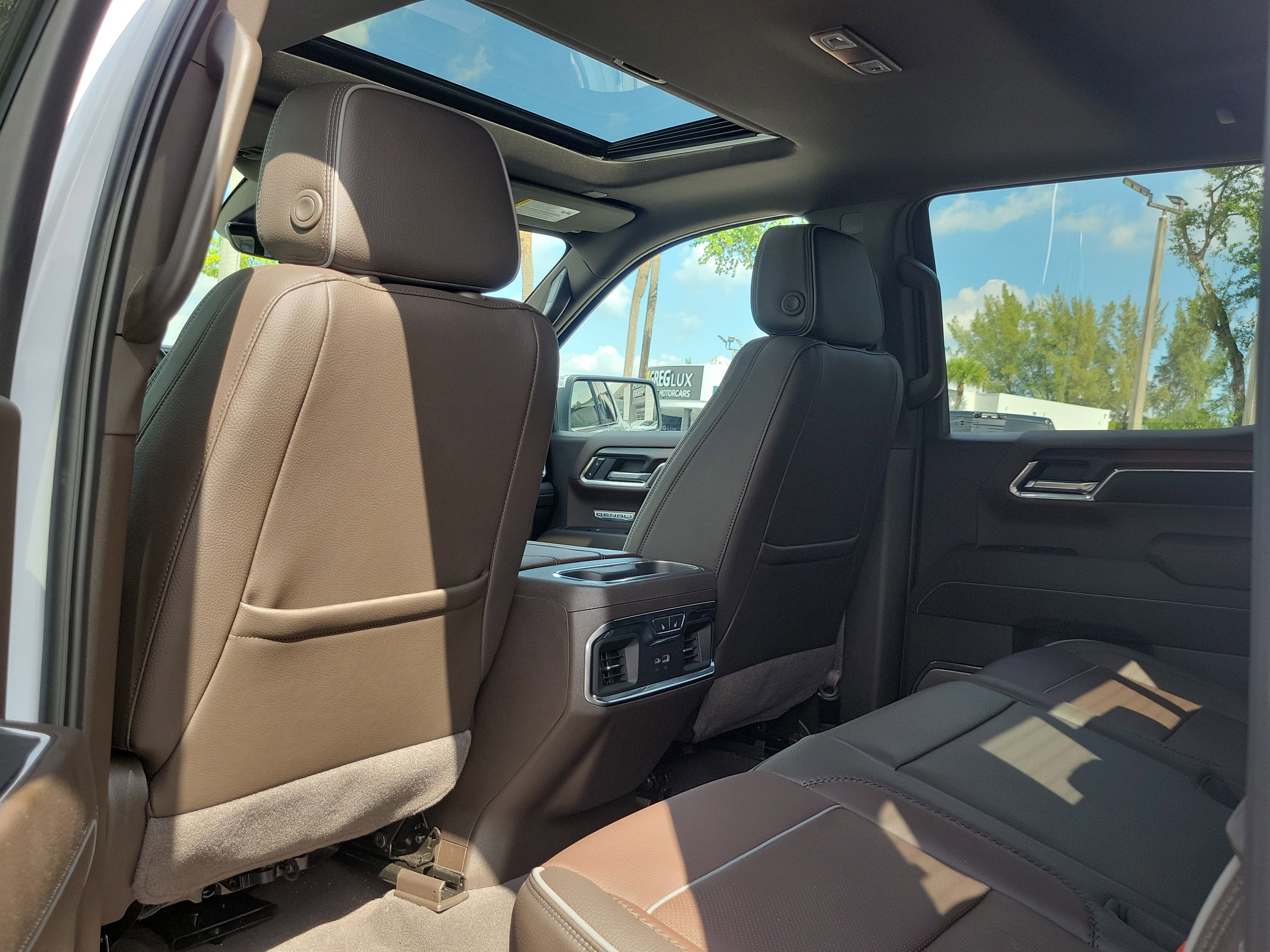 Used 2024 GMC Sierra 1500 Denali w/ Denali Reserve Package AWD/4WD image 15