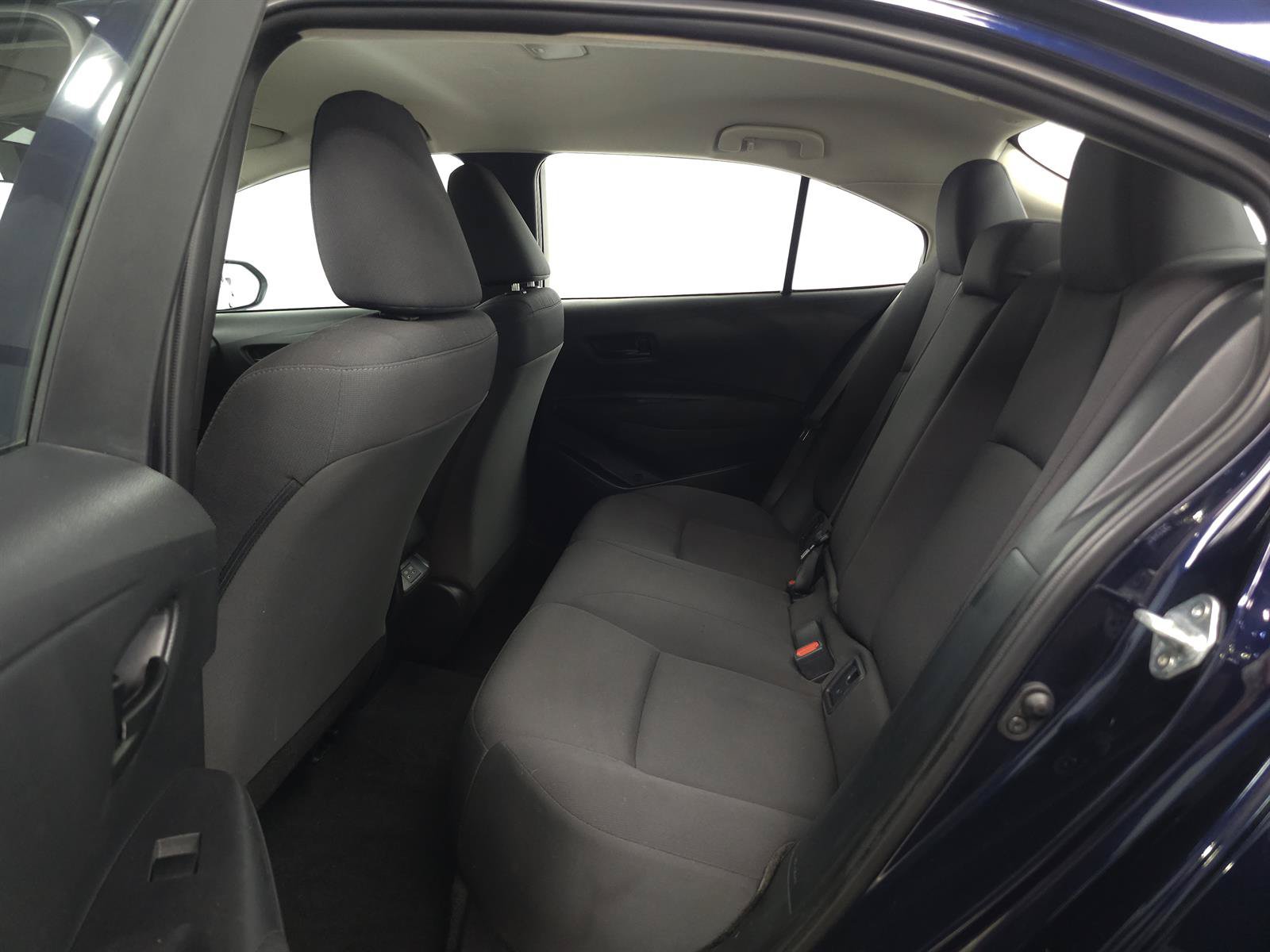 Used 2023 Toyota Corolla LE FWD image 5