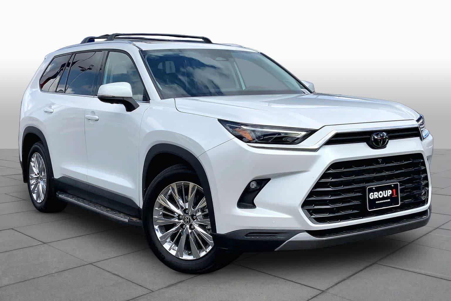 Used 2026 Toyota Grand Highlander AWD image 3