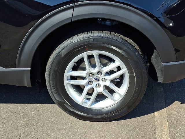 New 2026 Ford Explorer Active w/ Active Comfort Package RWD image 5