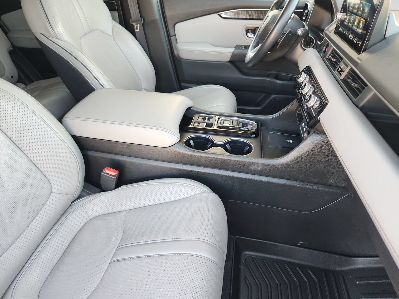 Certified 2023 Honda Pilot Elite image 13