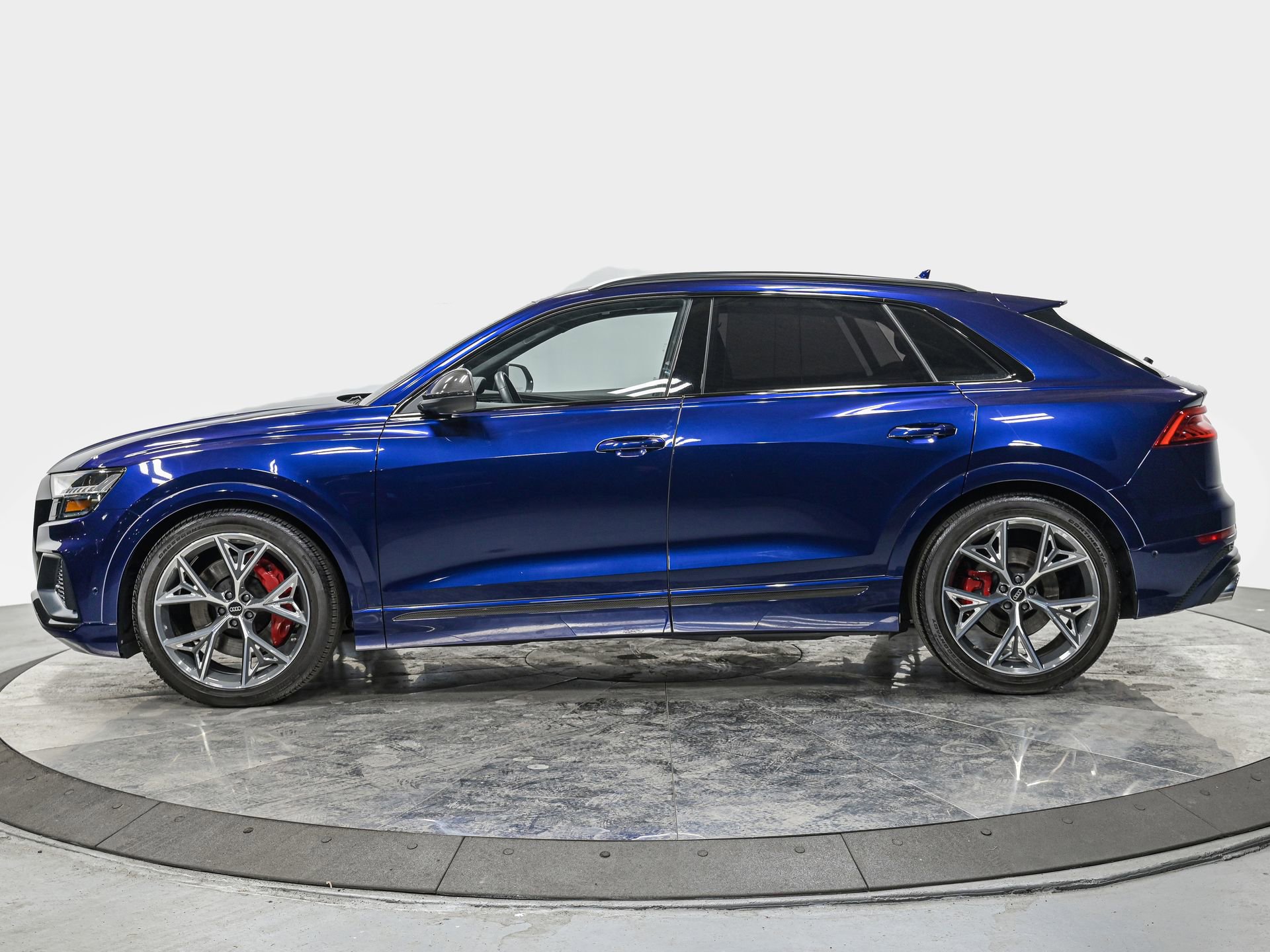 Used 2023 Audi SQ8 Prestige w/ Prestige Package image 2