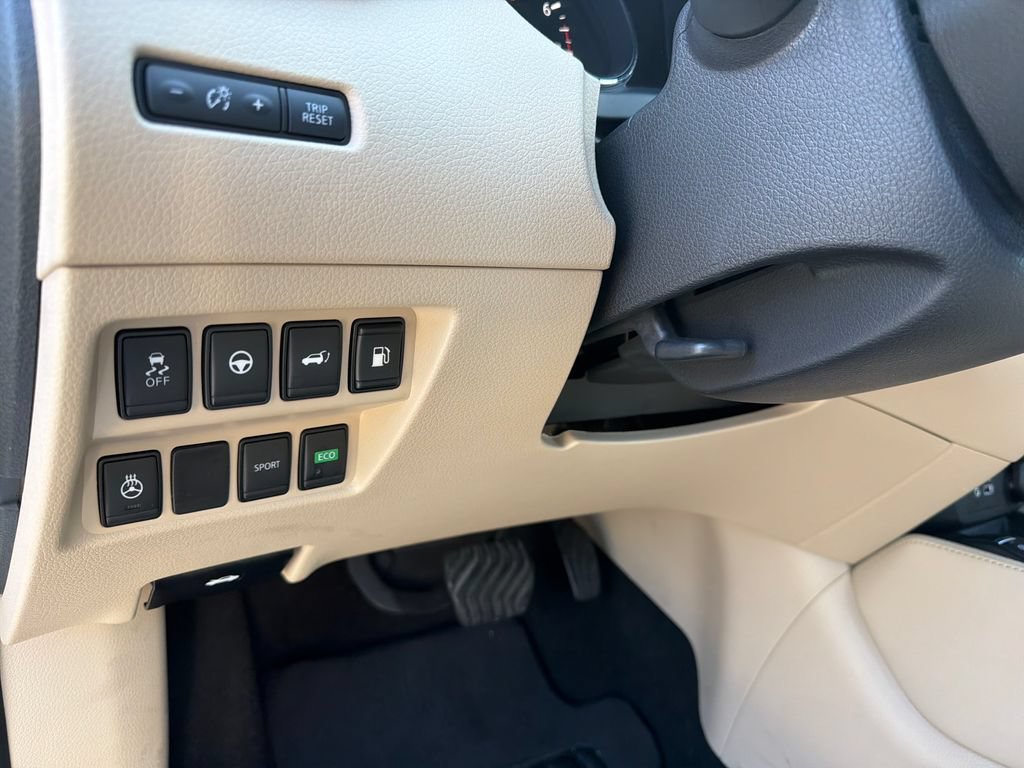 Used 2020 Nissan Rogue SL w/ Premium Package FWD image 21