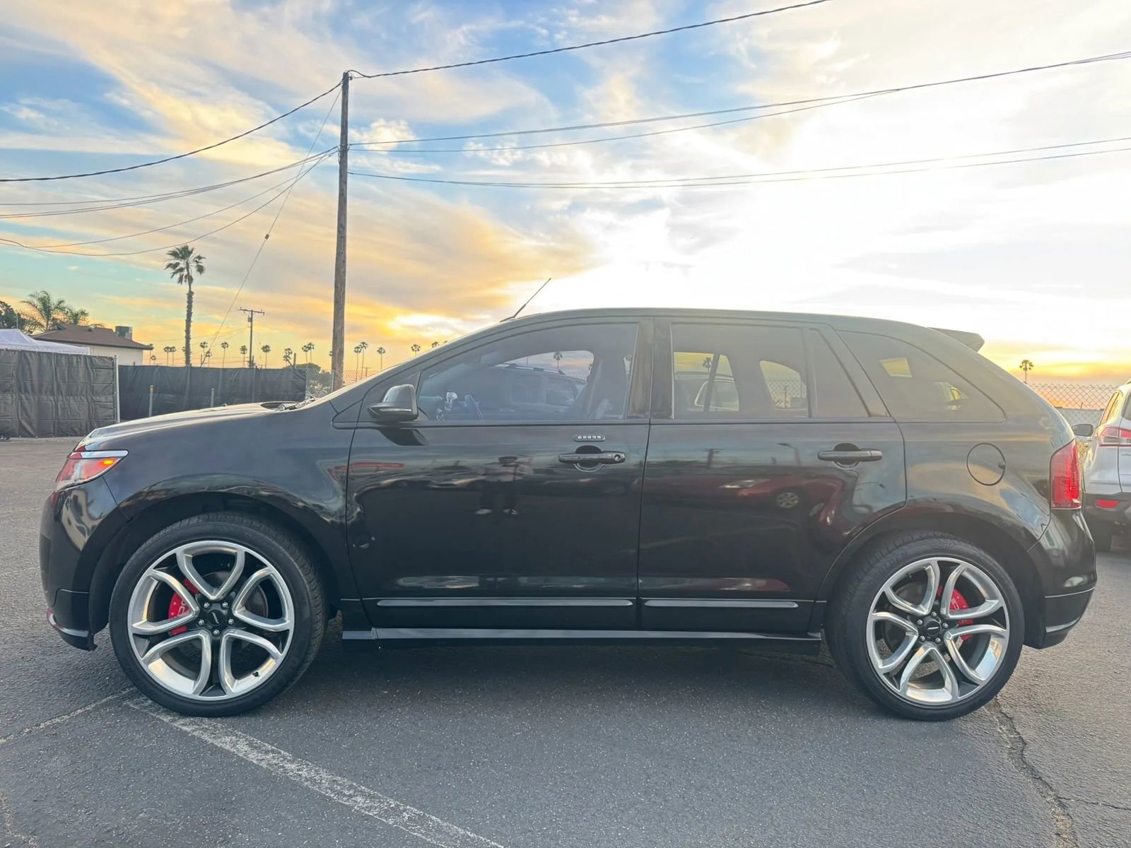 Used 2013 Ford Edge Sport w/ Driver Entry Pkg image 3