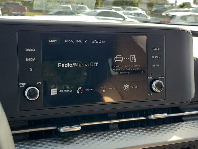 Used 2024 Kia Carnival LX image 24