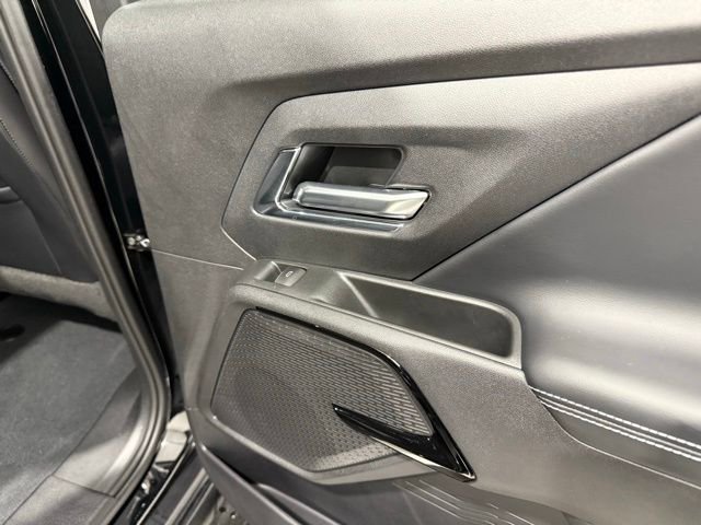 Used 2025 Chevrolet Silverado EV LT image 27