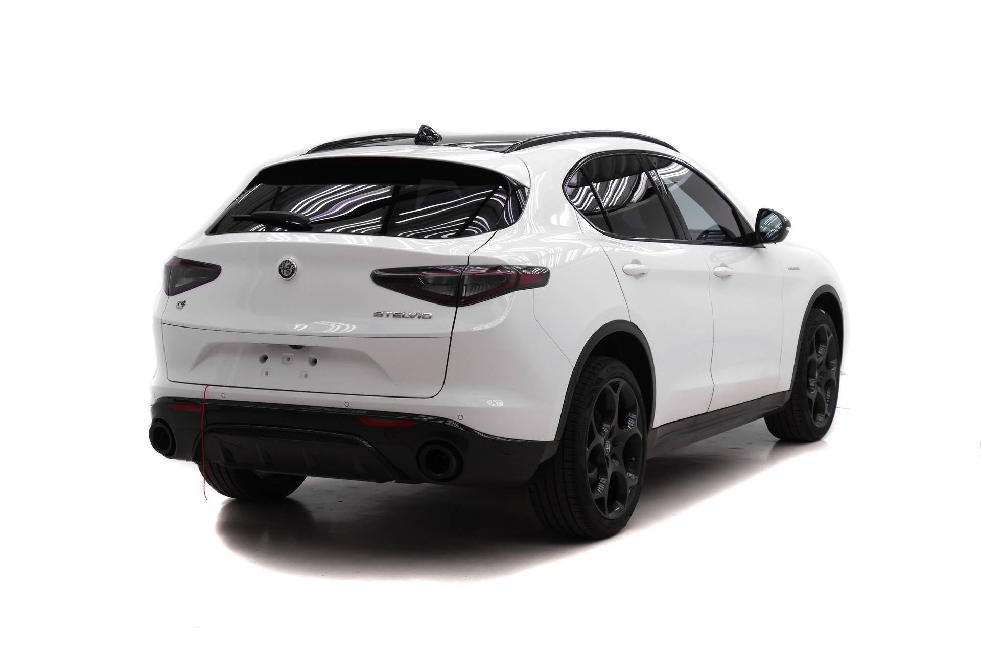 New 2026 Alfa Romeo Stelvio Sprint image 5