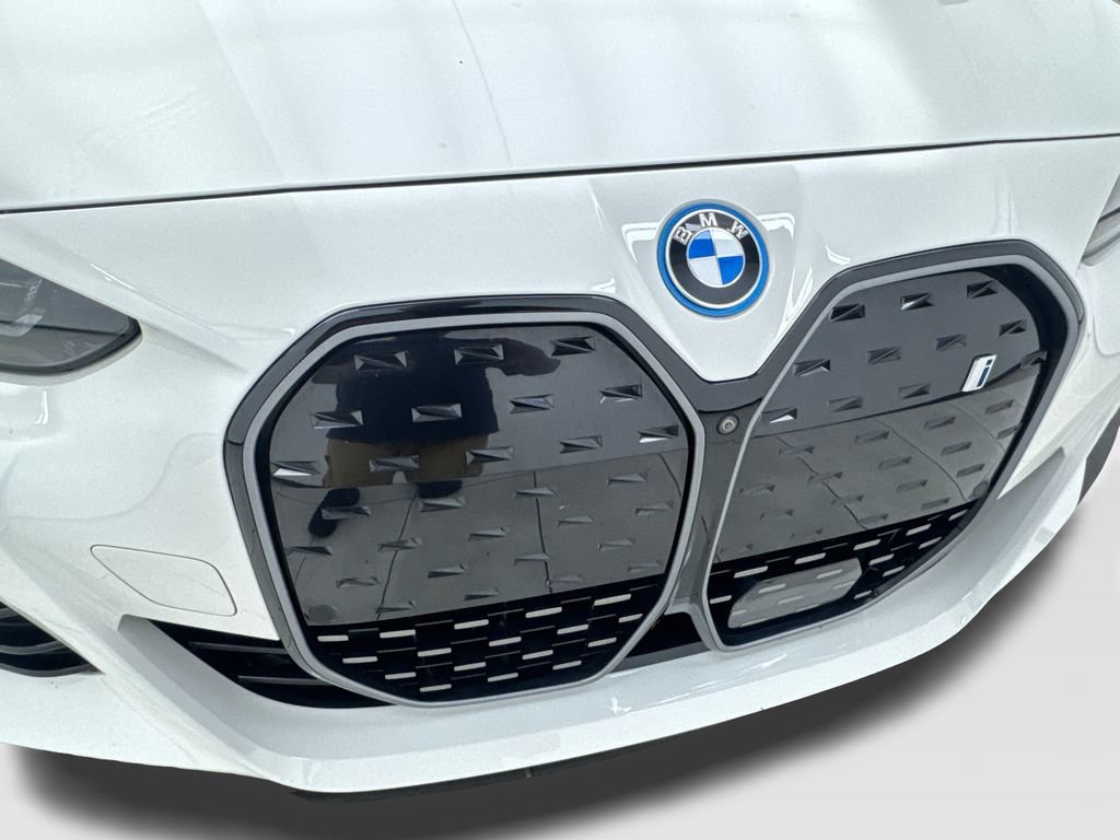 Used 2023 BMW i4 eDrive40 w/ M Sport Package RWD image 26