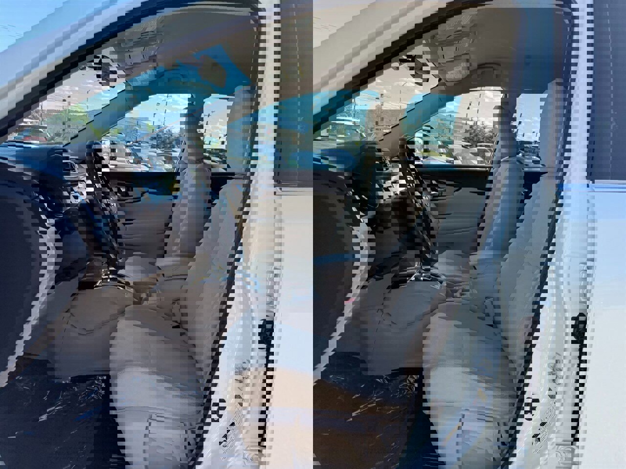 Used 2016 Nissan Rogue S w/ Appearance Package image 5