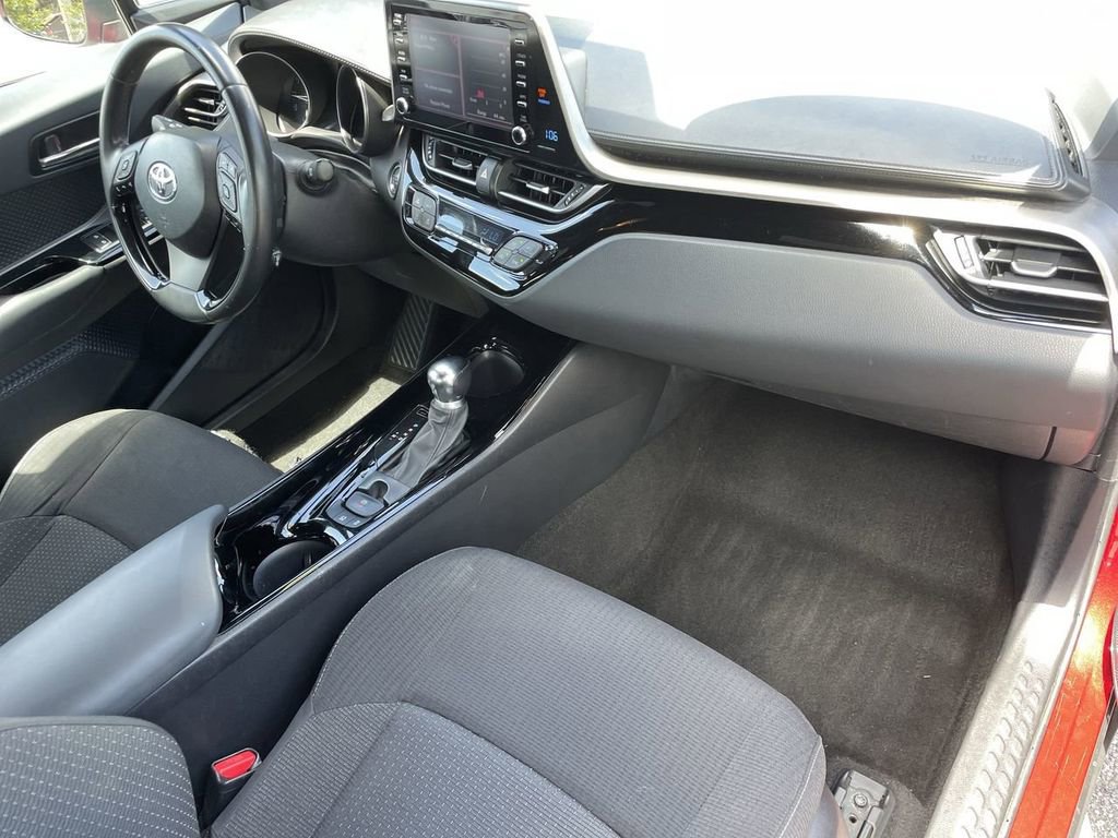Used 2019 Toyota C-HR XLE image 14