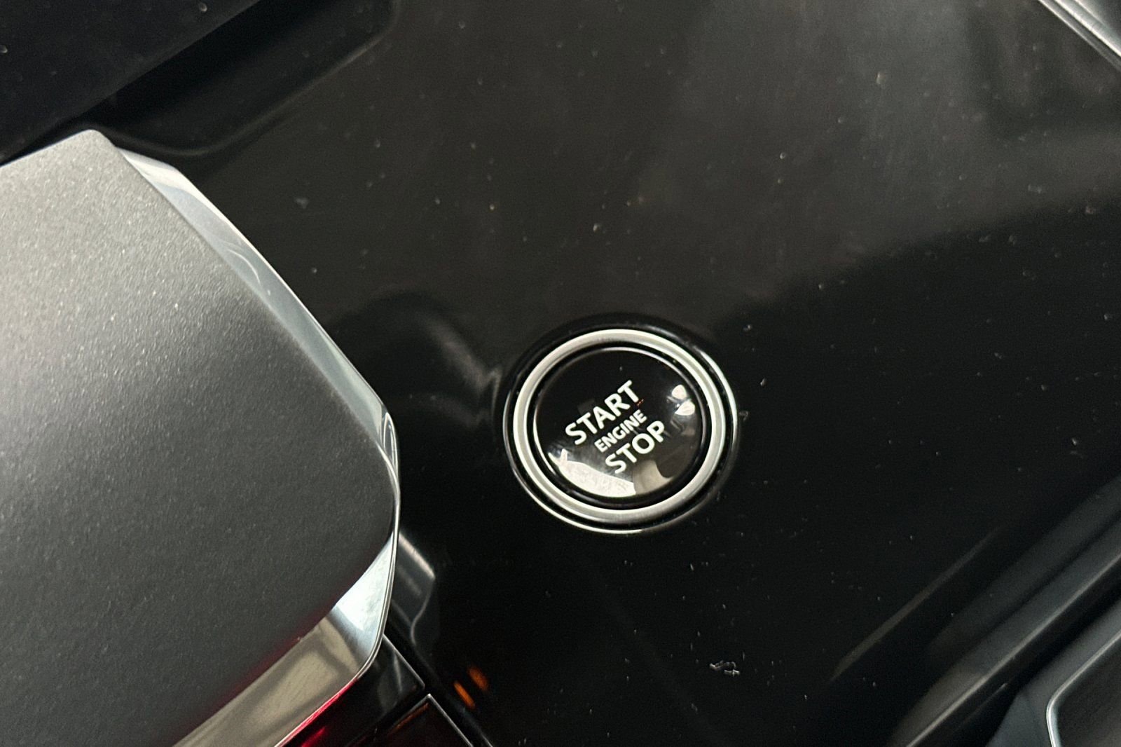 Used 2024 Land Rover Range Rover Sport SE image 21