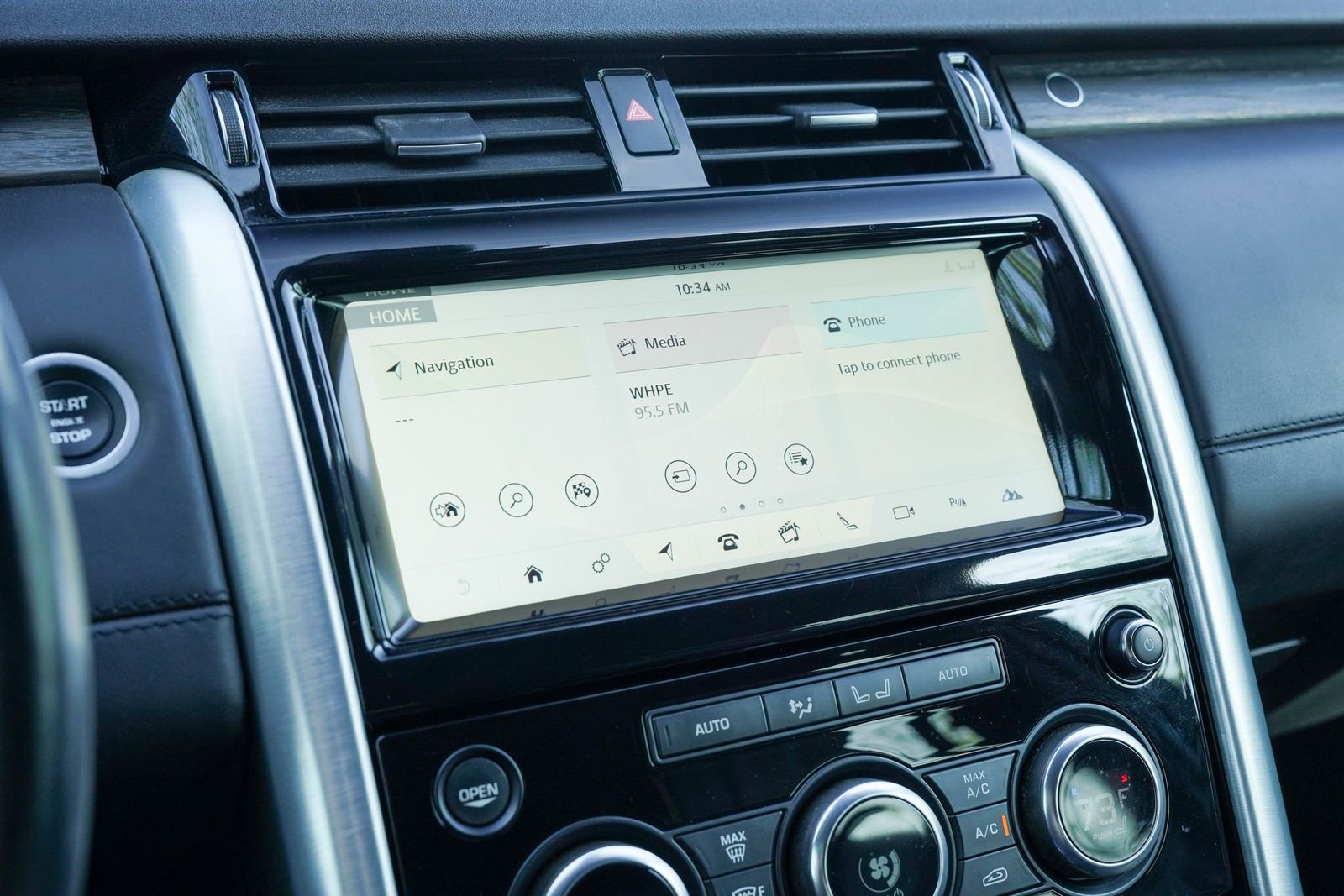 Used 2018 Land Rover Discovery HSE Luxury image 24