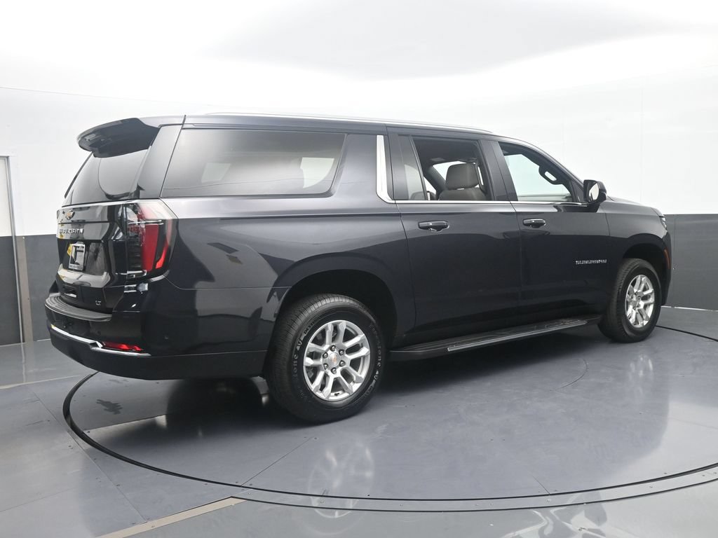 Used 2025 Chevrolet Suburban LT RWD image 6