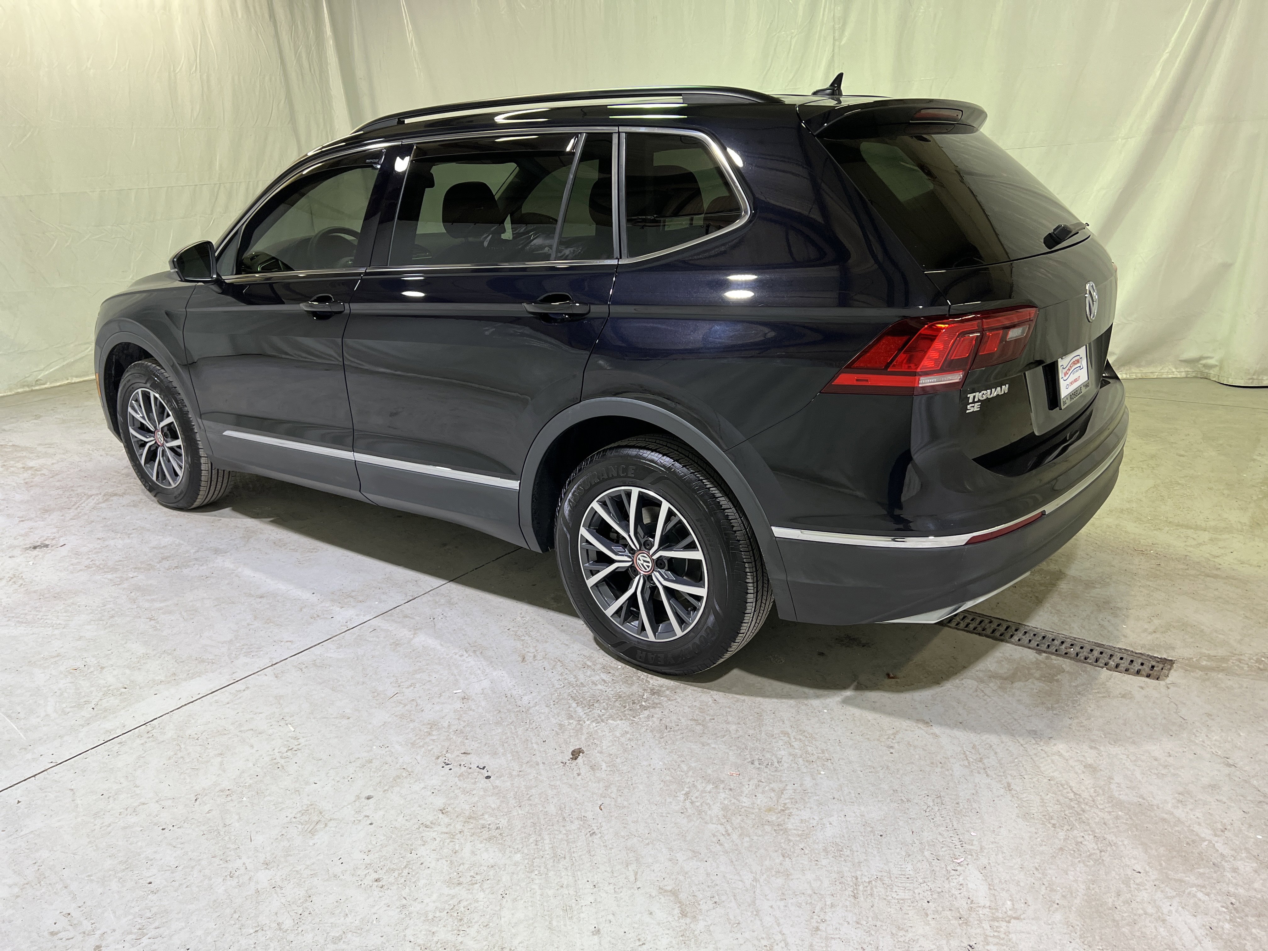 Used 2020 Volkswagen Tiguan SE image 8