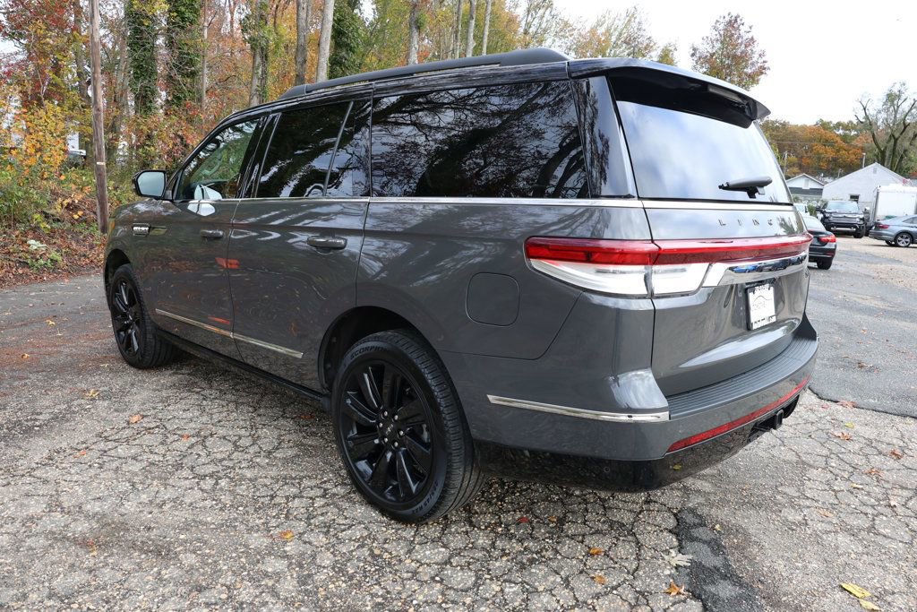 Used 2024 Lincoln Navigator Black Label image 3