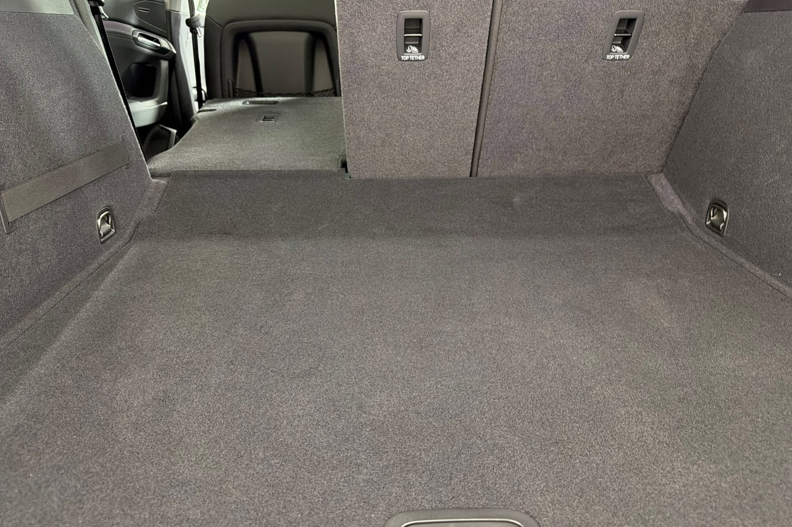 Used 2025 Audi Q6 e-tron Premium w/ Convenience Package image 14