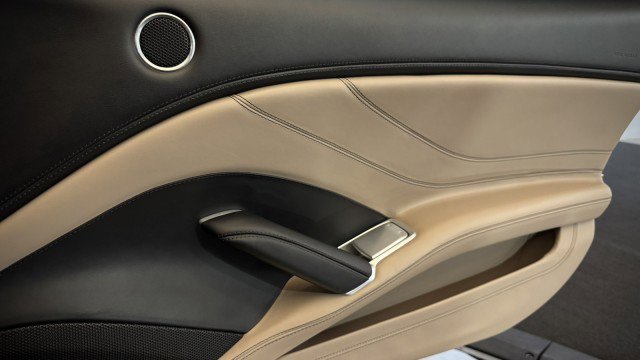 Used 2015 Ferrari California T image 20