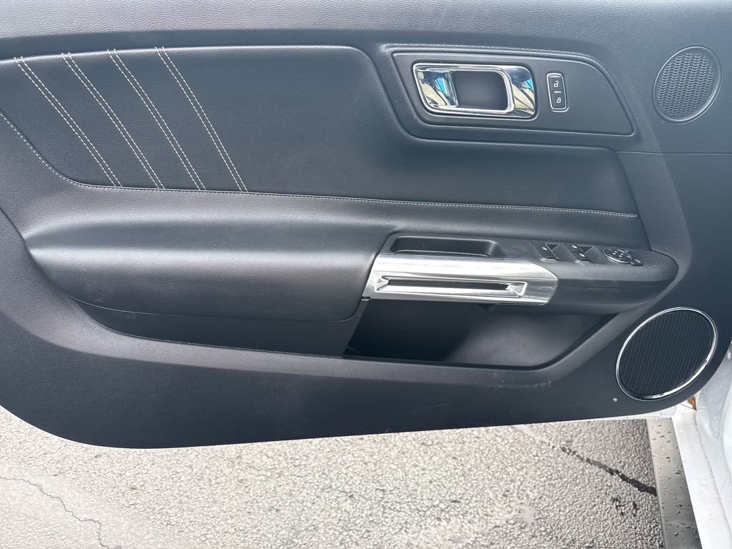 Used 2015 Ford Mustang GT Premium image 12