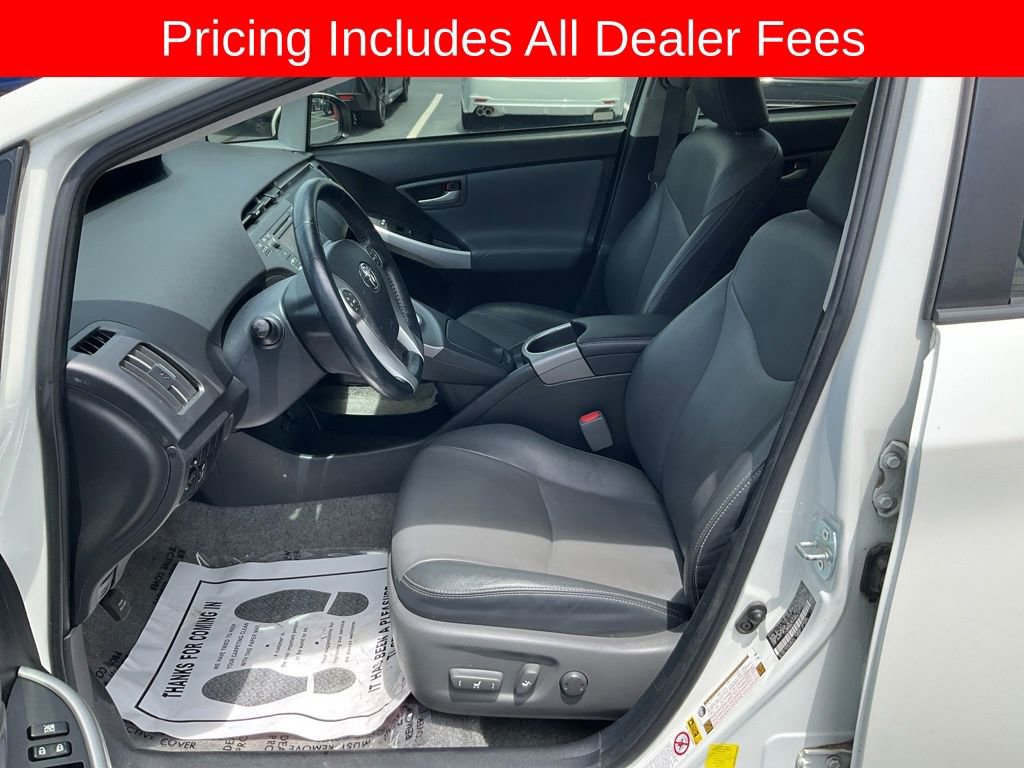 Used 2015 Toyota Prius Four FWD image 2