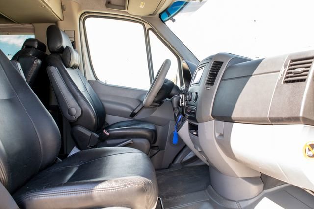 Used 2010 Mercedes-Benz Sprinter 2500 image 13