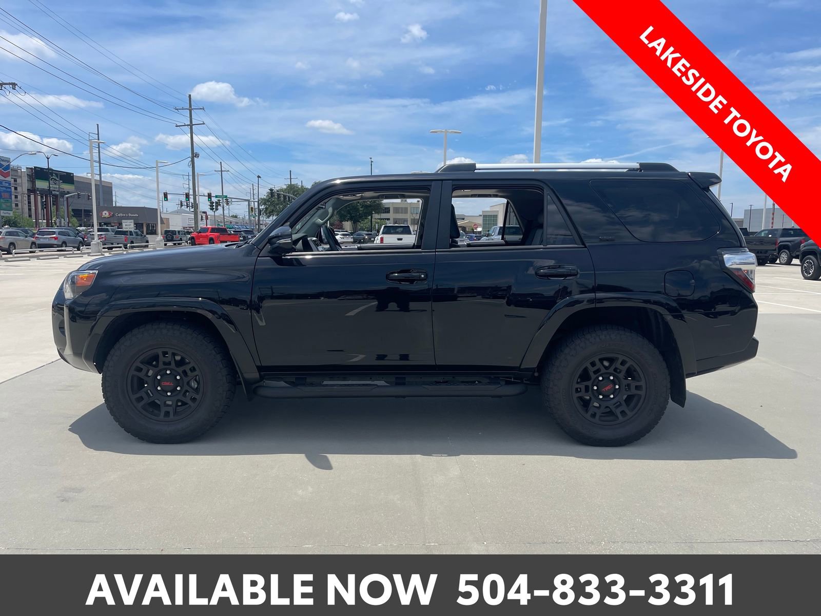 Used 2023 Toyota 4Runner SR5 Premium w/ Moonroof Package RWD image 2