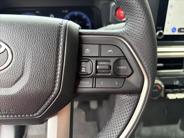 Used 2025 Toyota Tacoma TRD Off-Road AWD/4WD image 17
