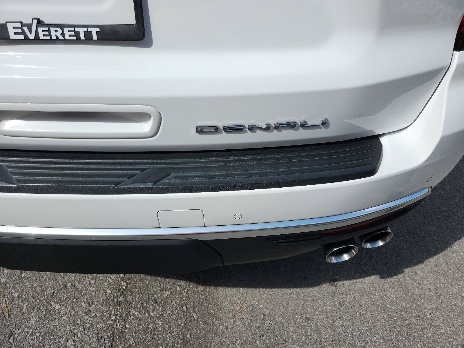 Used 2024 GMC Yukon Denali AWD/4WD image 5