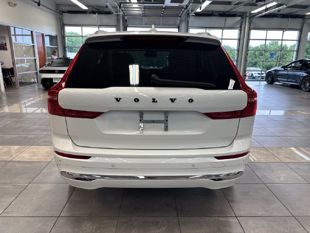 Used 2023 Volvo XC60 B5 Plus AWD/4WD image 12