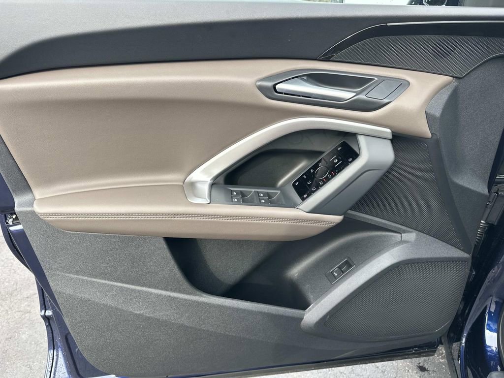 New 2025 Audi Q5 Premium image 11