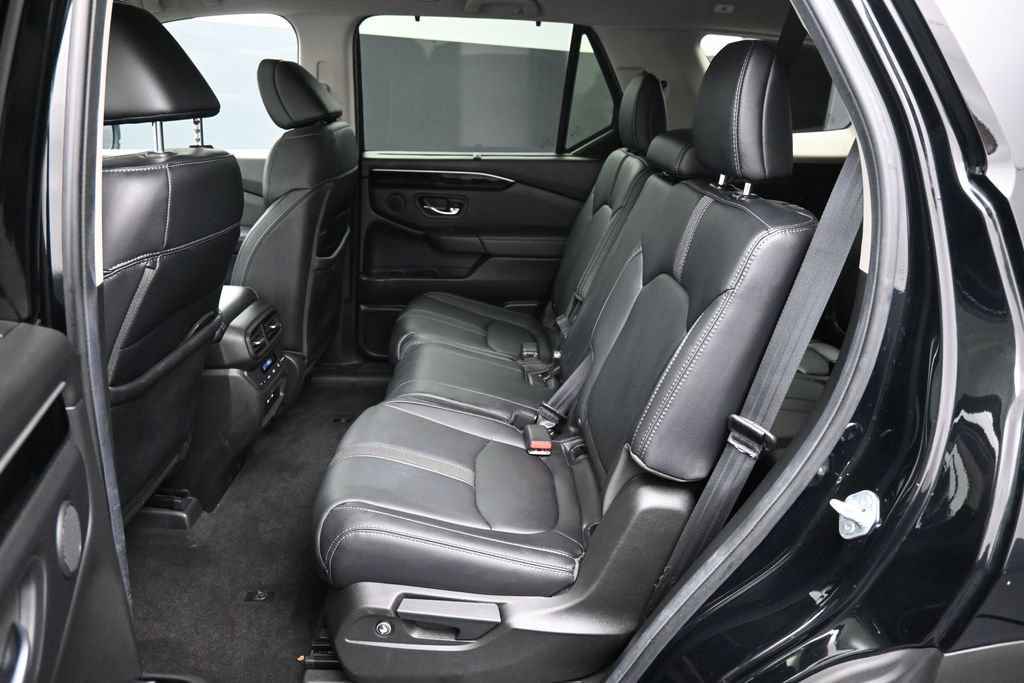 Certified 2025 Honda Pilot Touring image 23