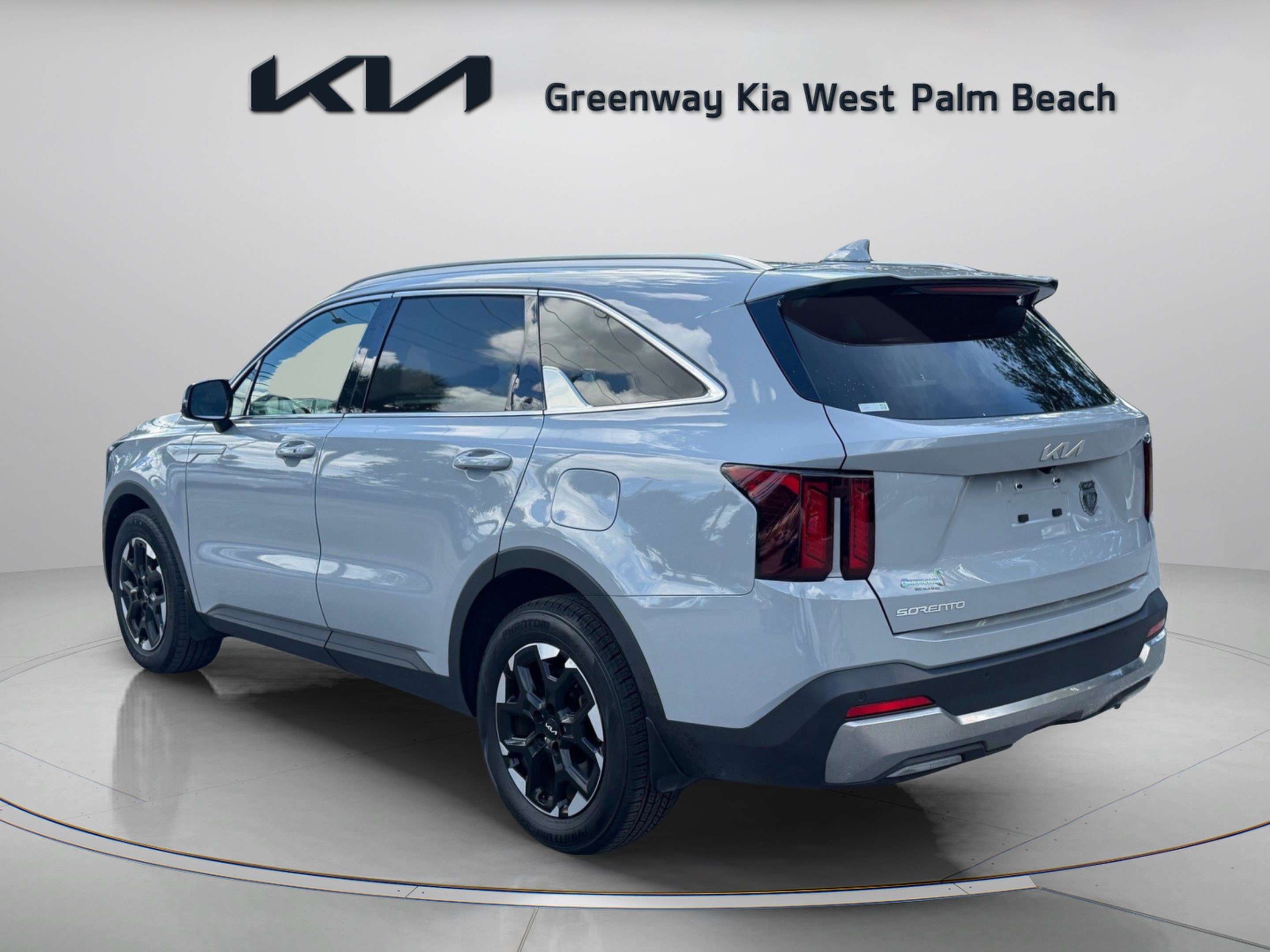 Certified 2025 Kia Sorento S w/ Panoramic Sunroof Package FWD image 5