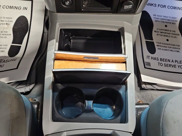 Used 2009 Chrysler Aspen Limited image 14