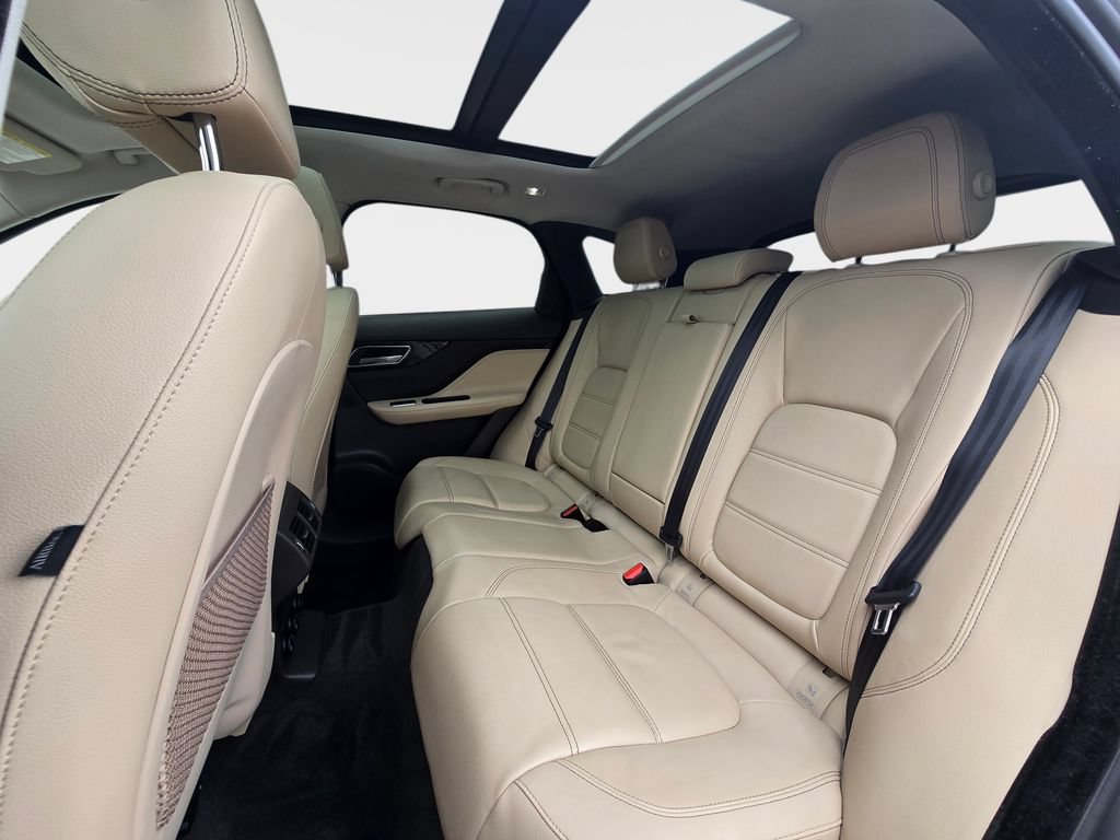 Used 2017 Jaguar F-PACE Prestige AWD/4WD image 17