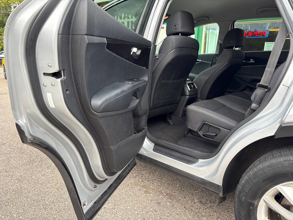 Used 2017 Kia Sorento AWD image 18
