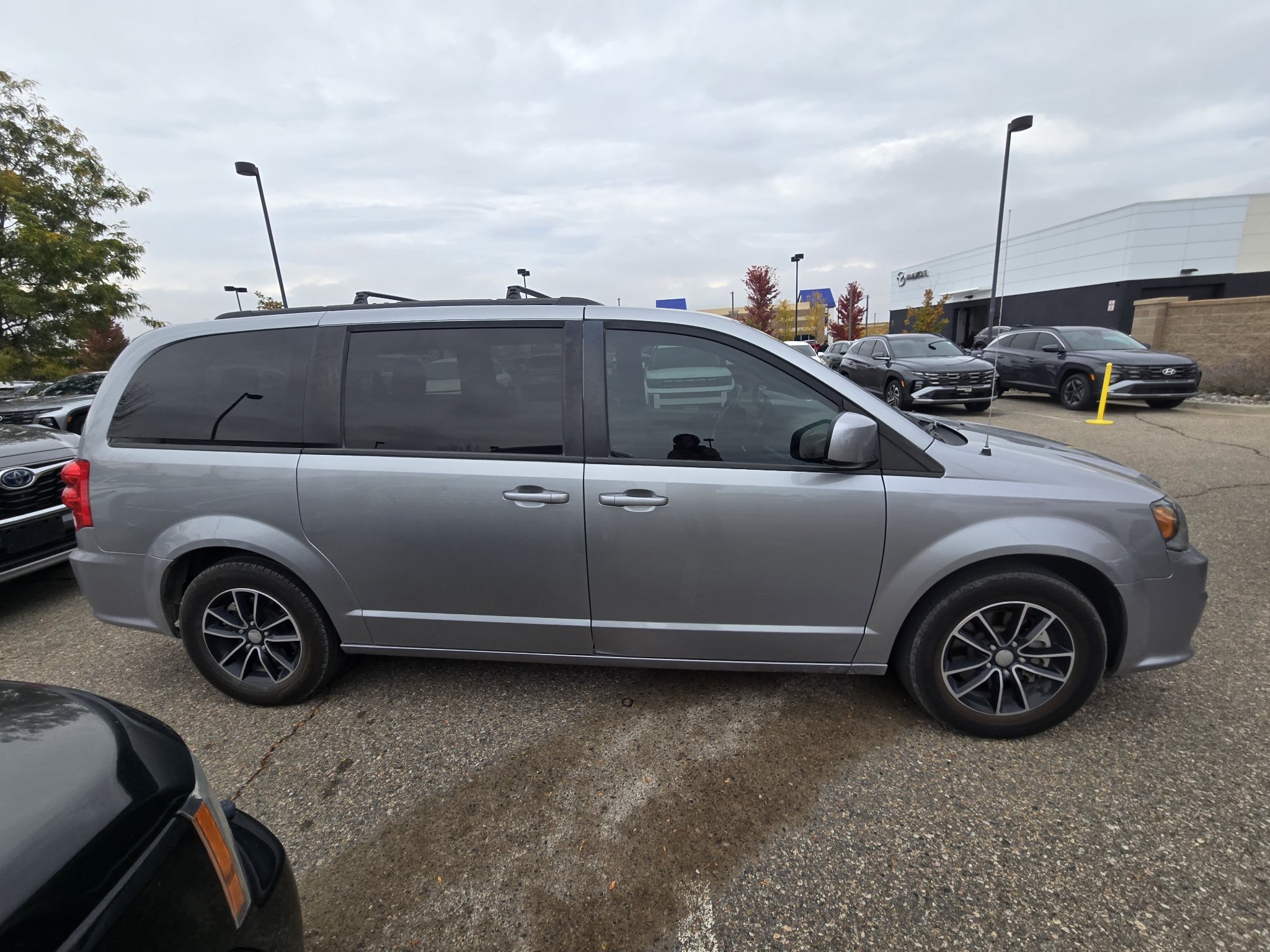 Used 2018 Dodge Grand Caravan SE FWD image 17