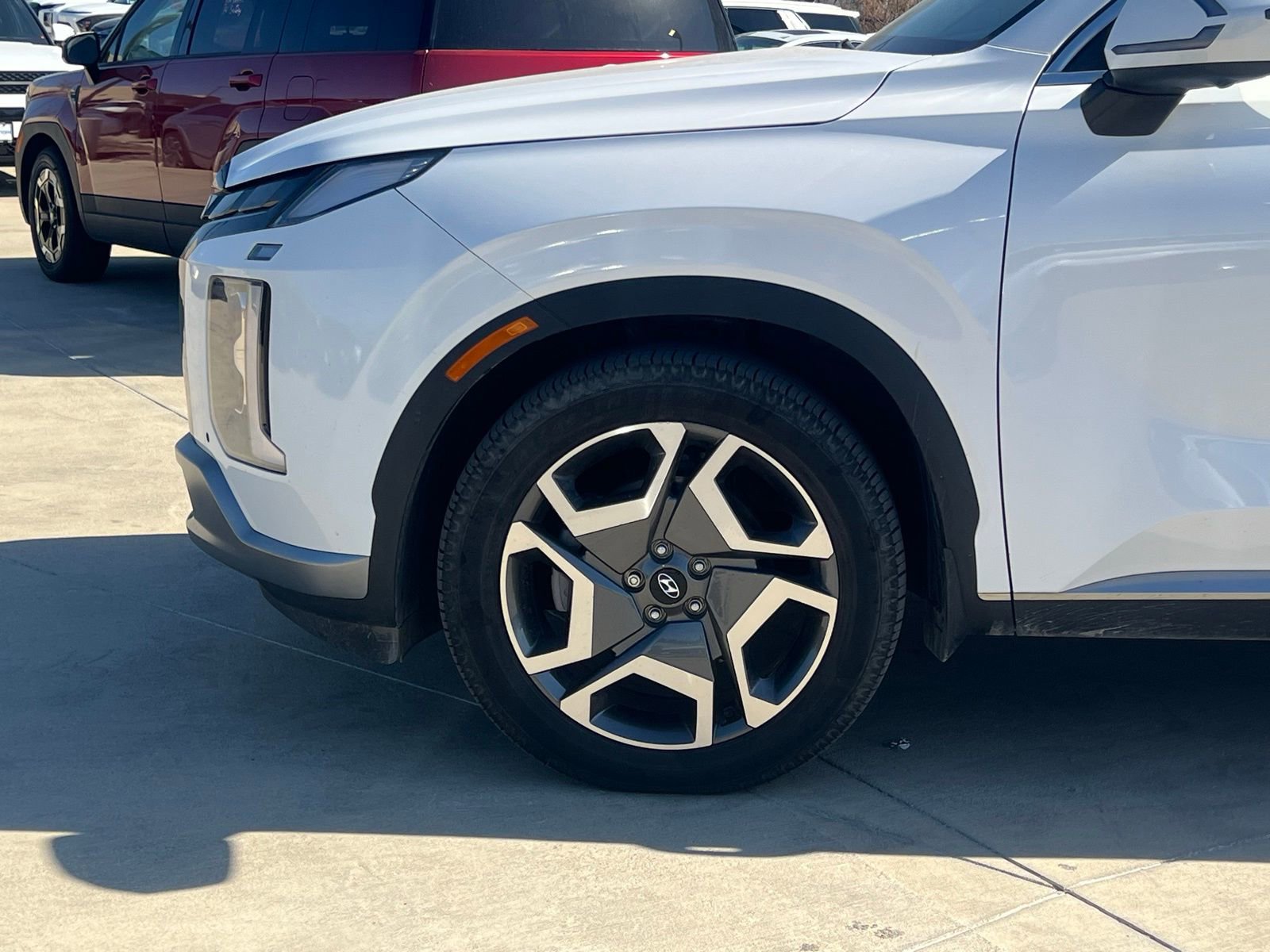 Used 2023 Hyundai Palisade Limited w/ Winter Package image 8