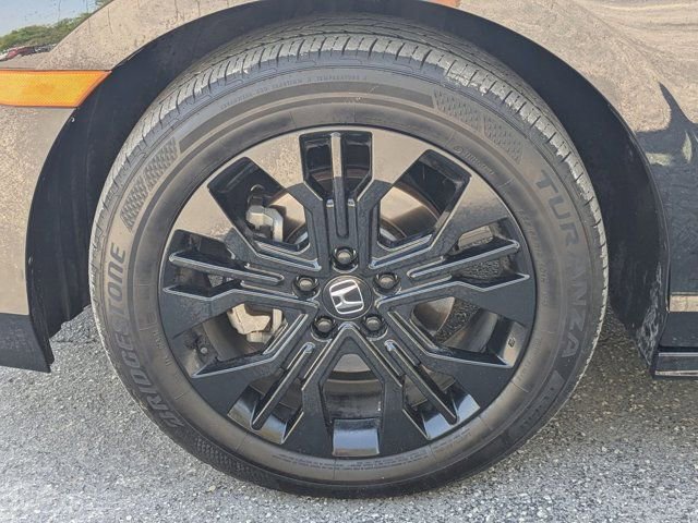 Used 2025 Honda Odyssey Sport-L image 25